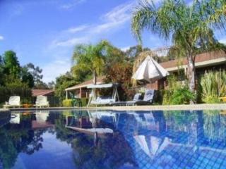 Kingswood Motel